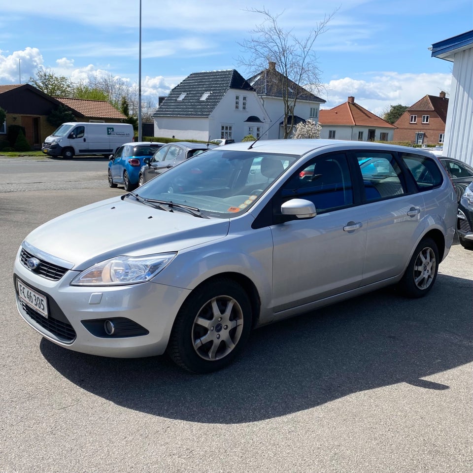 Ford Focus 1,6 Trend stc. 5d