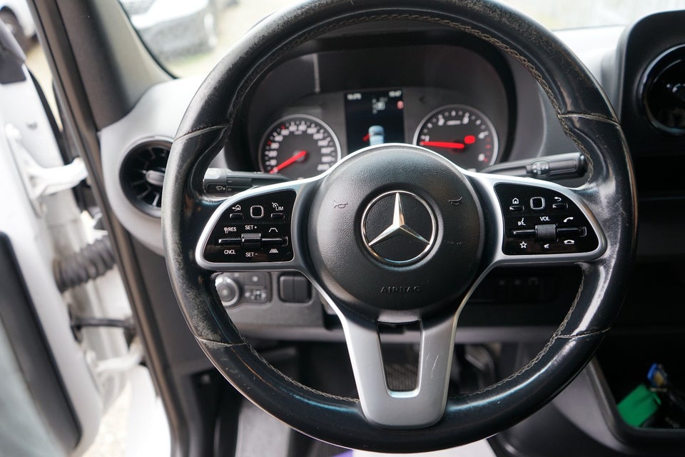 Mercedes Sprinter 317 2,0 CDi A2 Chassis aut. RWD 2d