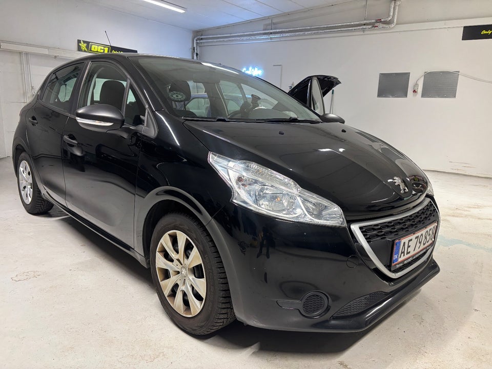 Peugeot 208 1,0 VTi Active 5d