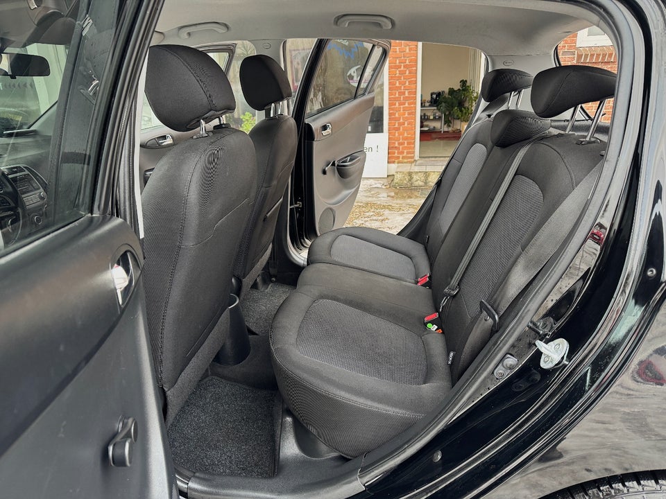 Hyundai i20 1,25 Classic XTR+ 5d