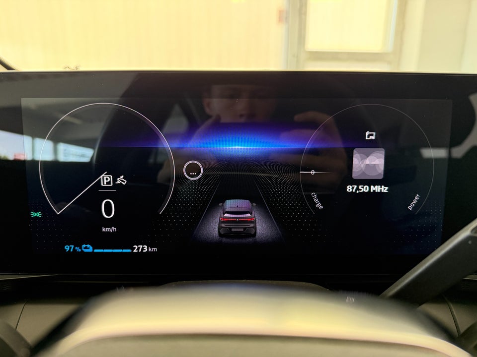 Renault Megane E-Tech 40 Equilibre 5d