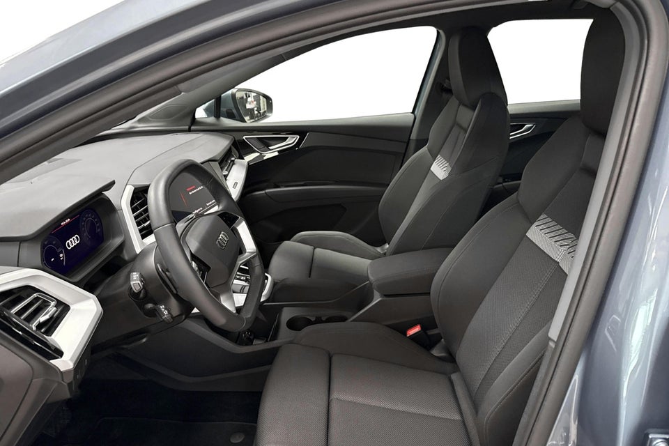 Audi Q4 e-tron 45 Progress 5d