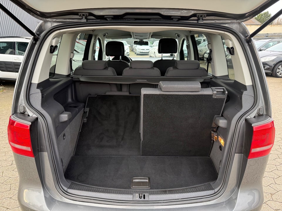 VW Touran 1,6 TDi 105 Comfortline BMT 7prs 5d