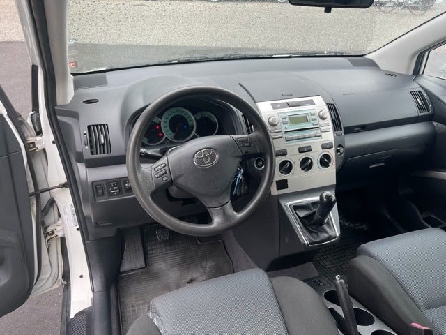 Toyota Corolla Verso 2,2 D-4D Terra 7prs 5d