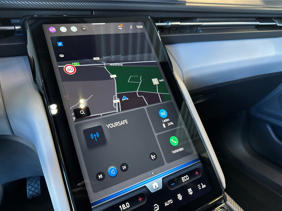 Ford Explorer 82 Premium Extended Range 5d