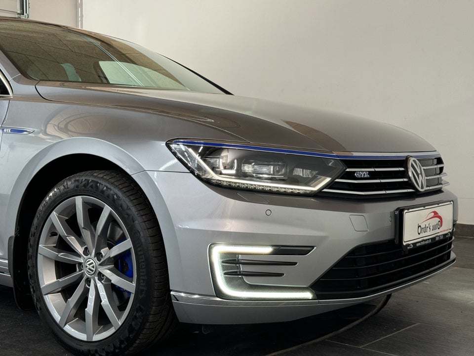 VW Passat 1,4 GTE DSG 4d