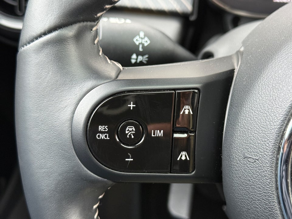 MINI Cooper SE Resolute Edition 3d