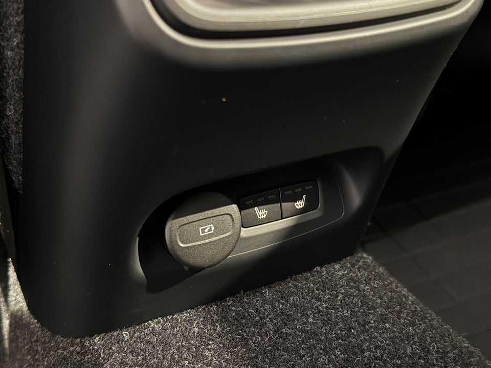 Volvo XC40 P6 ReCharge Plus 5d