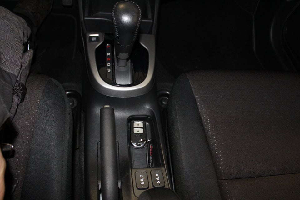 Honda Jazz 1,3 i-VTEC Elegance CVT 5d