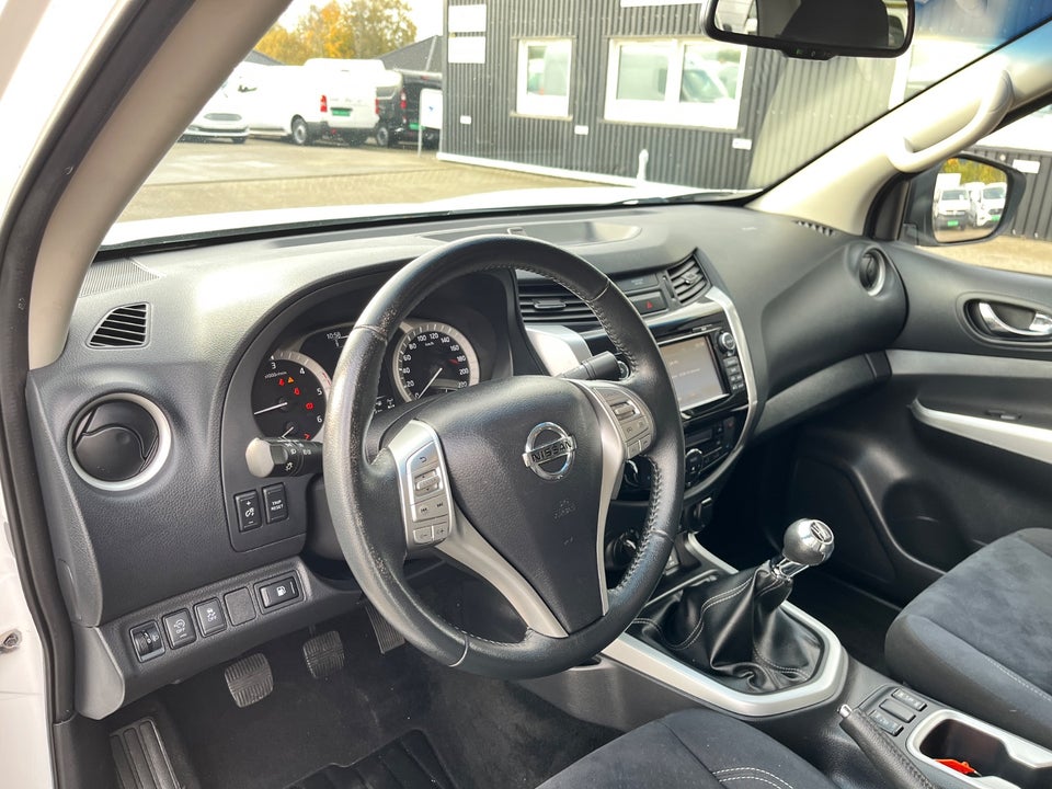 Nissan Navara 2,3 dCi 160 Db.Kab N-Connecta 4d