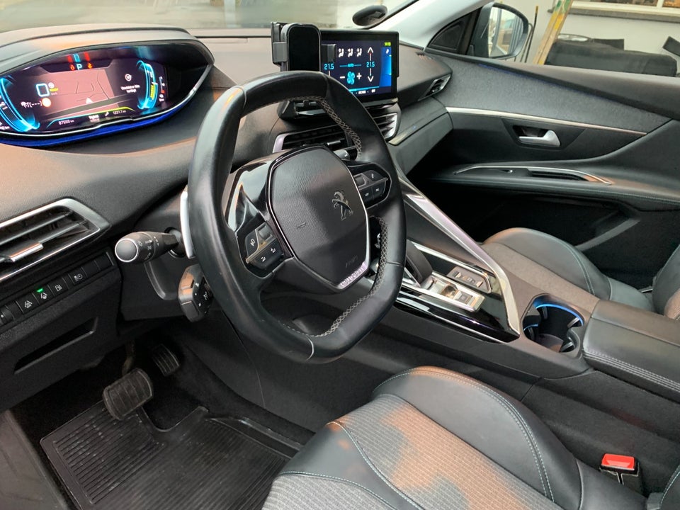 Peugeot 3008 1,6 Hybrid Allure EAT8 5d