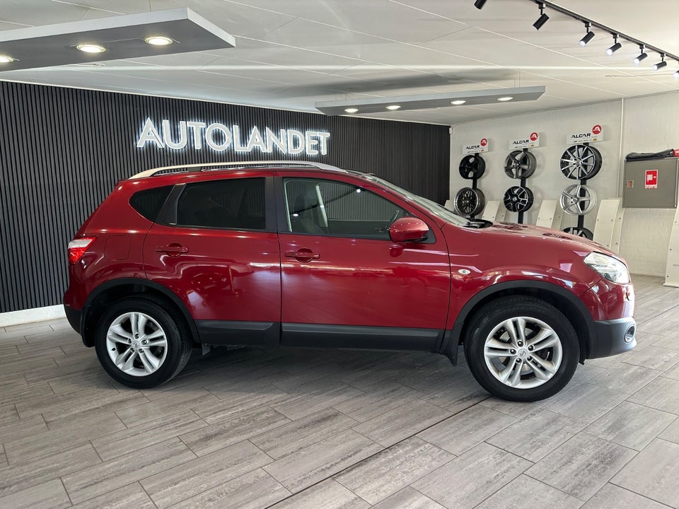 Nissan Qashqai 1,6 Tekna 5d