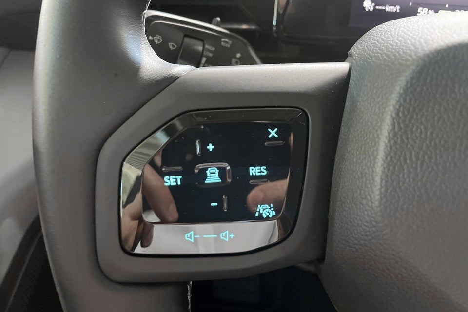 Ford Explorer 77 Premium Extended Range 5d