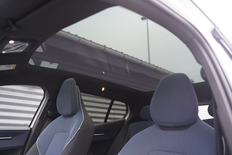 Volvo EX30 Twin Performance Ultra 5d