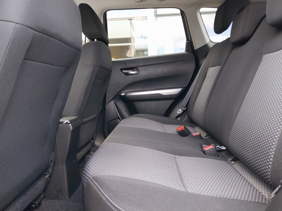 Suzuki Vitara 1,4 mHybrid Active 5d