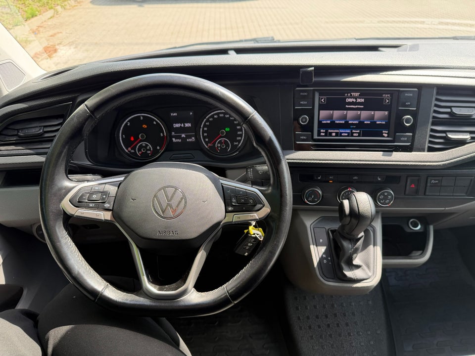 VW Transporter 2,0 TDi 150 Kassevogn DSG kort