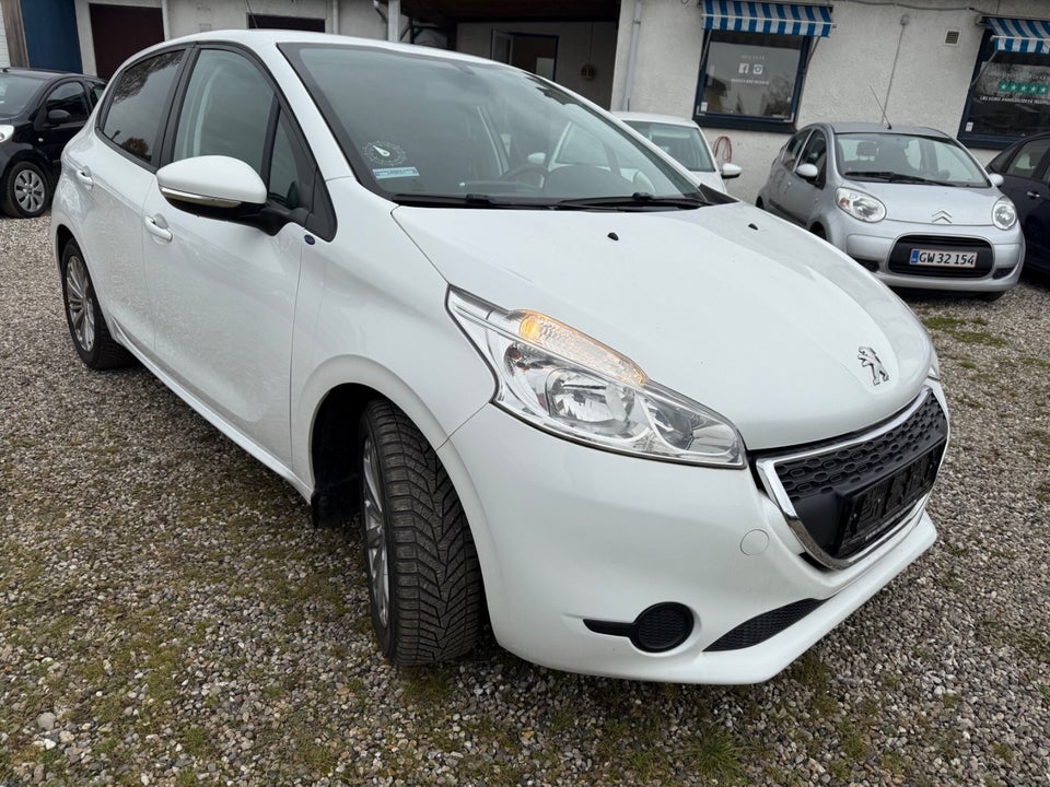 Peugeot 208 1,2 VTi Active 5d