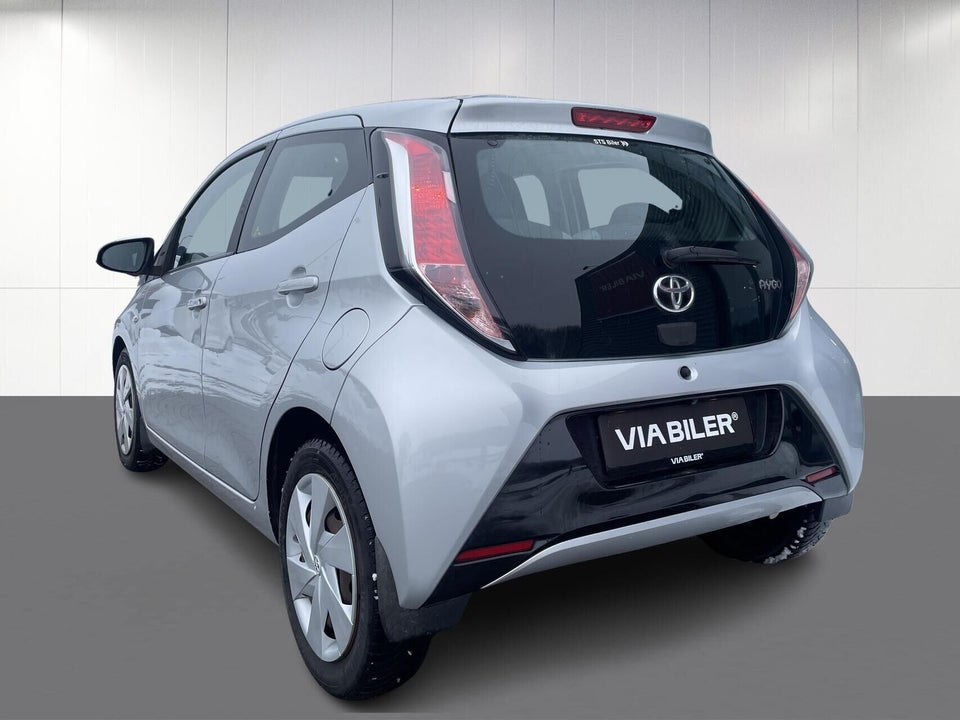 Toyota Aygo 1,0 VVT-i x-play 5d