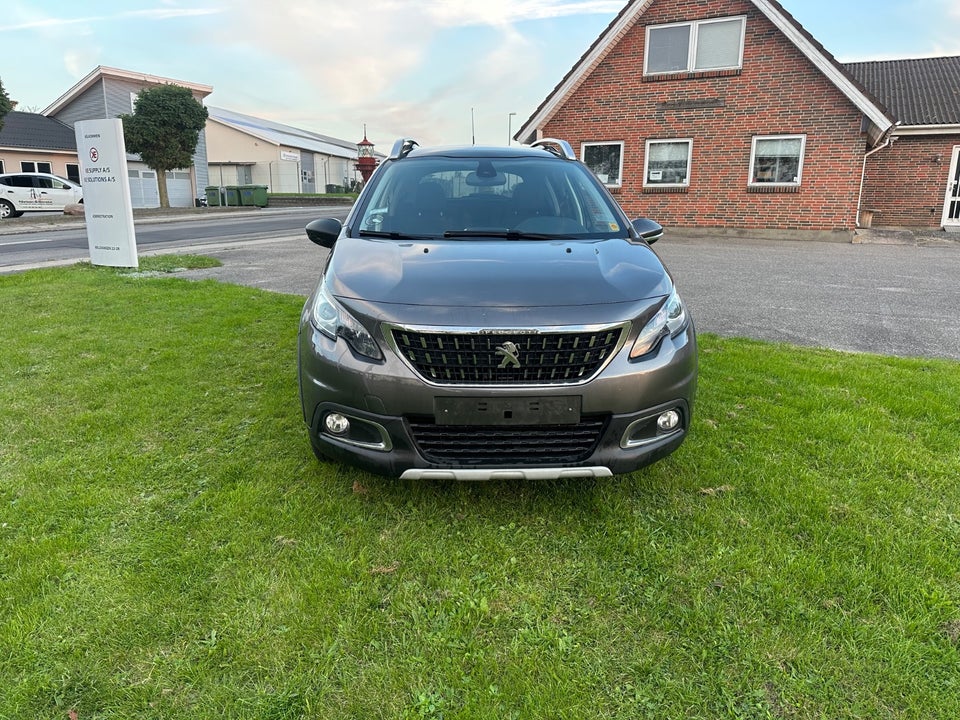 Peugeot 2008 1,2 e-THP 110 Allure Sky 5d