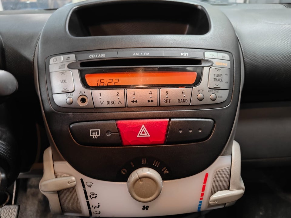 Toyota Aygo 1,0 Plus 5d