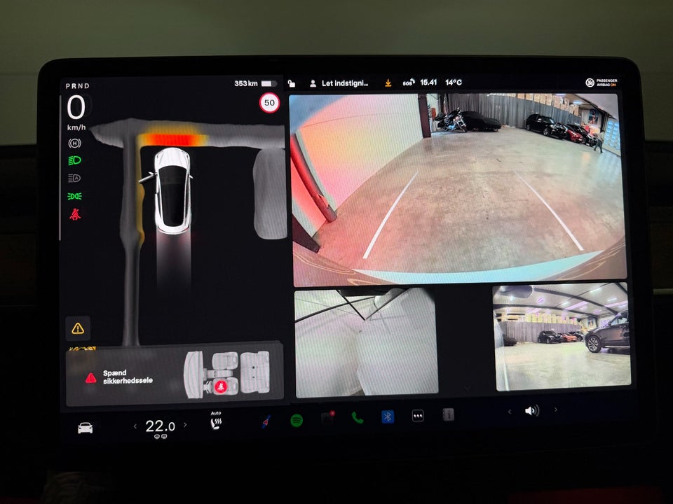 Tesla Model 3 Long Range RWD 4d