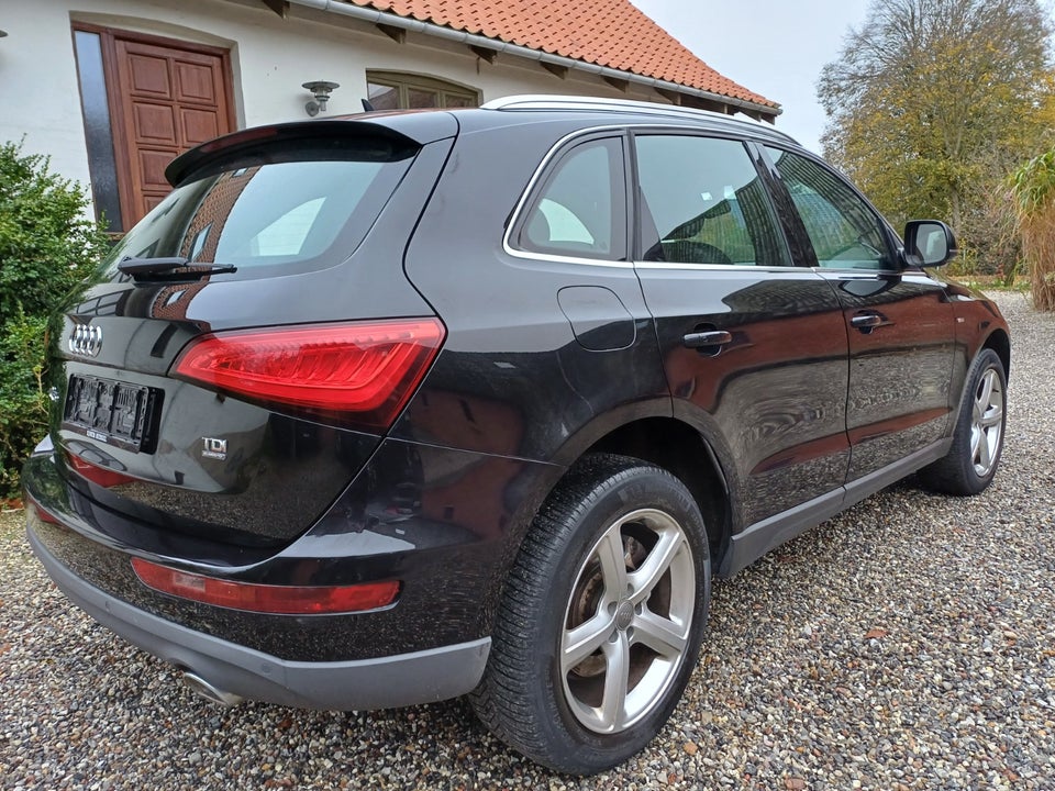 Audi Q5 3,0 TDi 245 S-line quattro S-tr. Van 5d