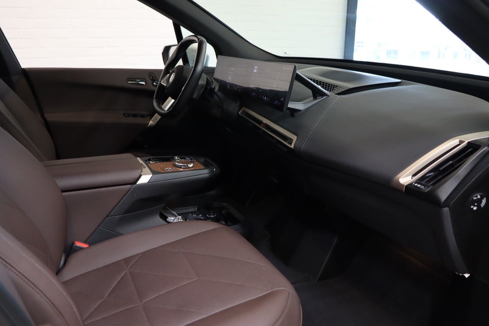 BMW iX xDrive40 Fully Charged 5d