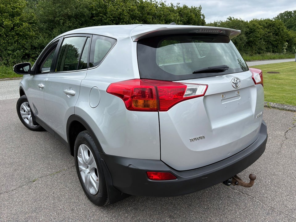 Toyota RAV4 2,0 D-4D T2 Van 5d