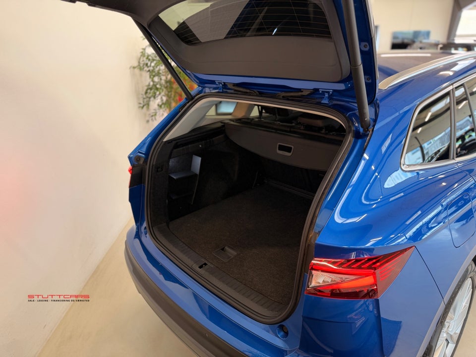Skoda Enyaq 80 iV Suite 5d