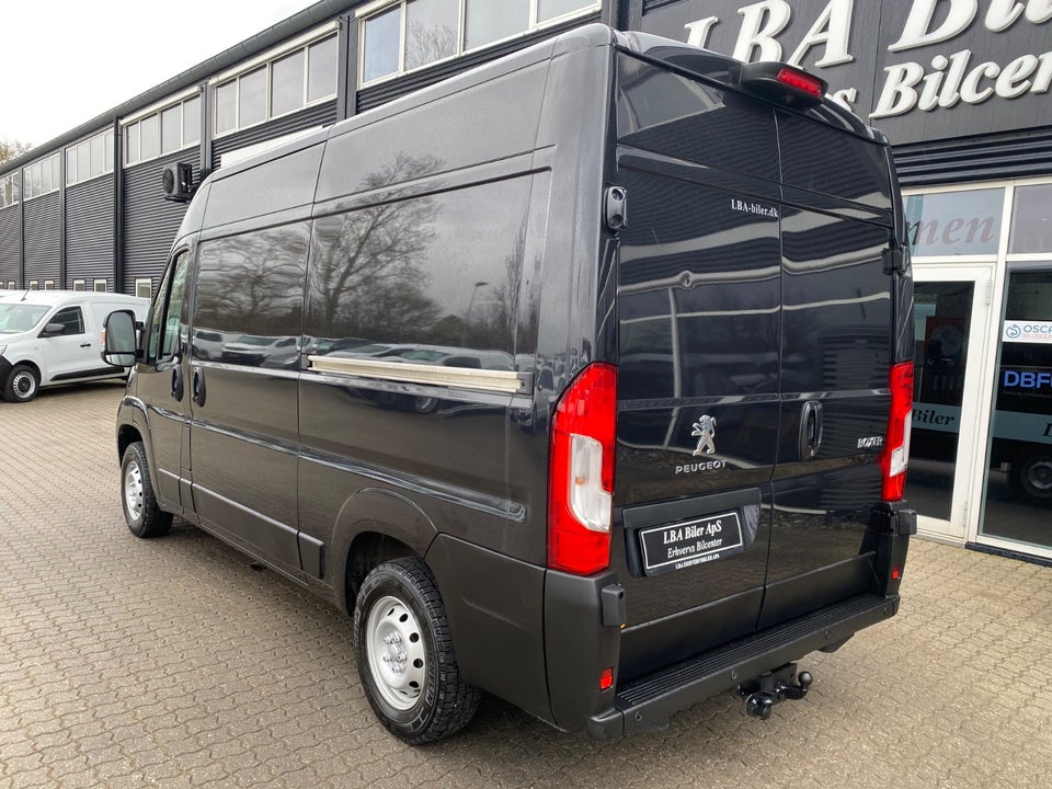 Peugeot Boxer 335 2,2 BlueHDi 165 L2H2 Ultimate