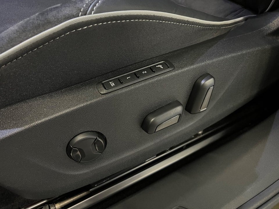 Skoda Enyaq 85x iV Sportline Maxx 5d