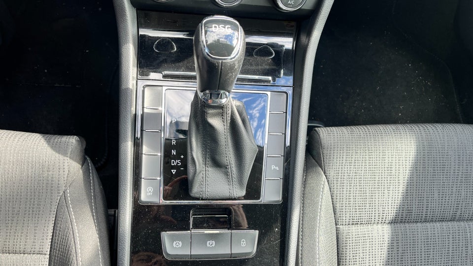 Skoda Superb 1,6 TDi 120 Ambition DSG 5d