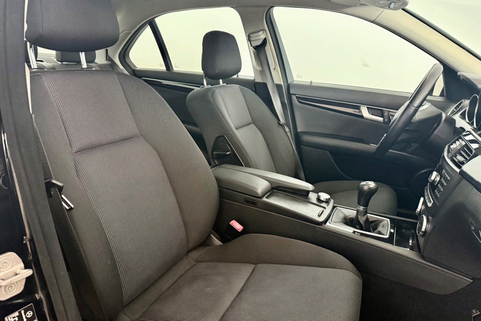 Mercedes C180 2,2 CDi BE 4d