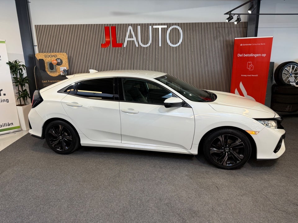 Honda Civic 1,0 VTEC Turbo Elegance CVT 5d