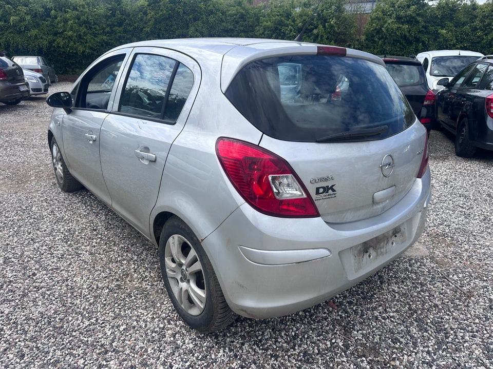 Opel Corsa 1,3 CDTi 95 Cosmo eco 5d