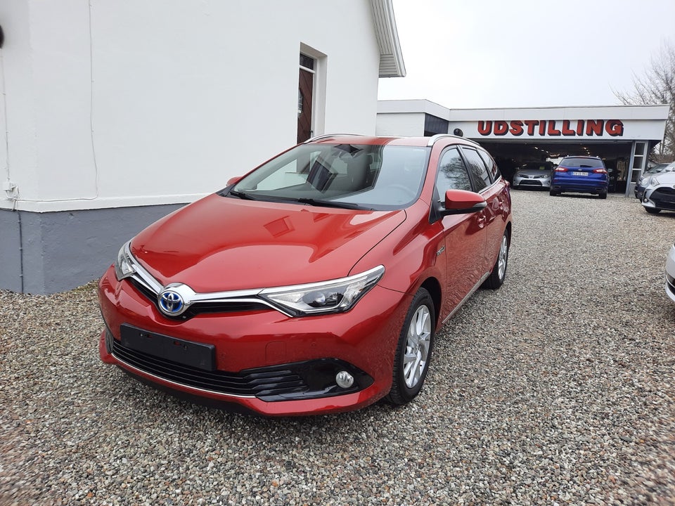 Toyota Auris 1,8 Hybrid H2 Comfort Touring Sports CVT 5d
