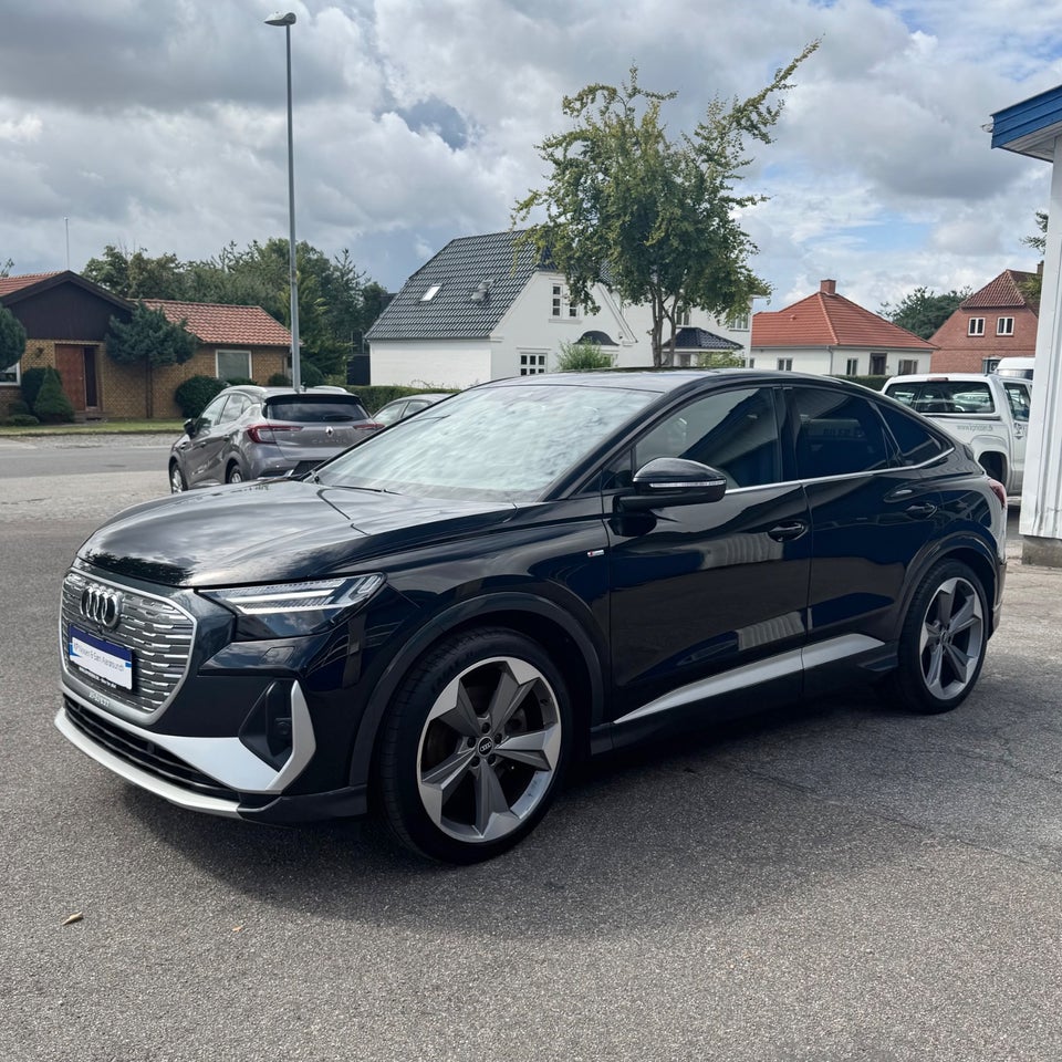 Audi Q4 e-tron 50 S-line quattro 5d