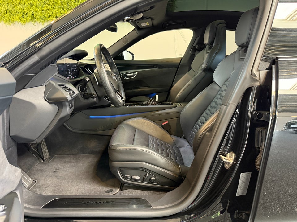 Audi e-tron GT quattro 4d