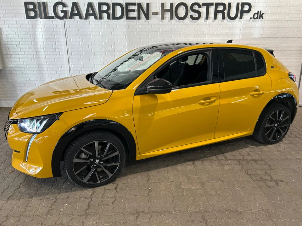 Peugeot e-208 50 GT 5d