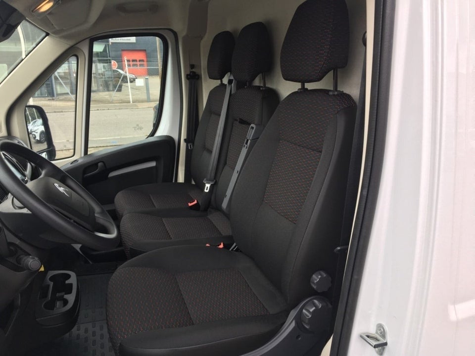 Citroën Jumper 33 2,2 BlueHDi 140 L3H2 FlexLine