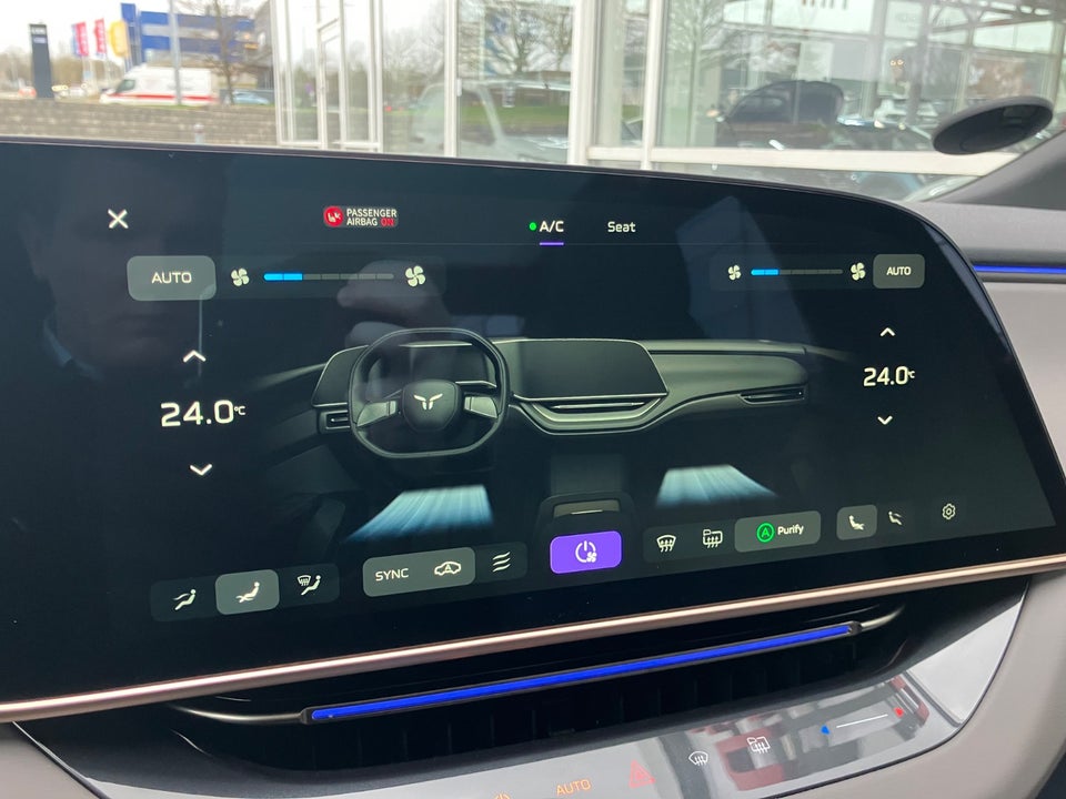 Hongqi EH7 111 Exclusive 4d