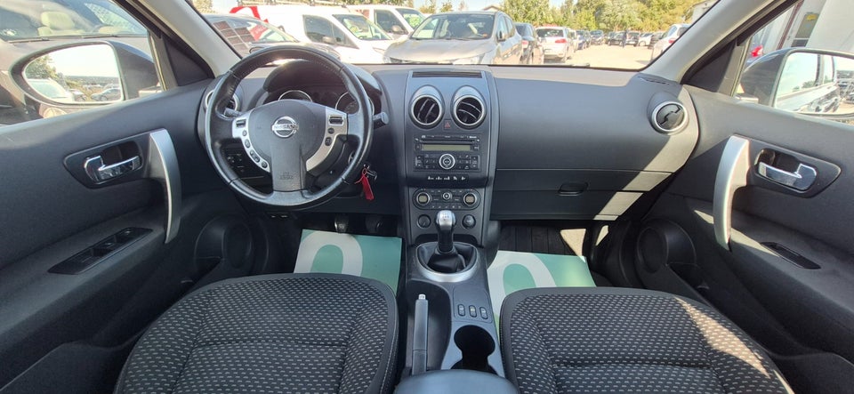 Nissan Qashqai 1,6 Tekna 5d