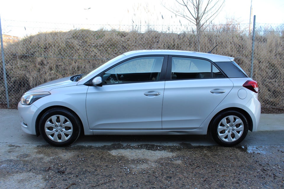 Hyundai i20 1,4 CRDi 90 Trend 5d