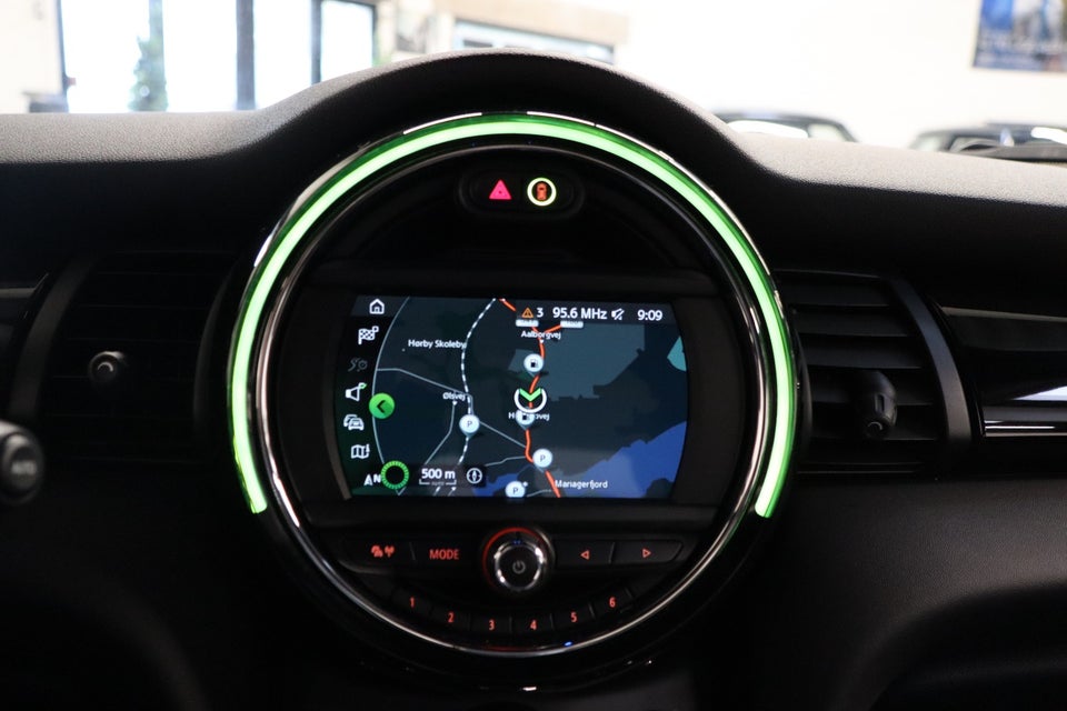 MINI Cooper SE Essential 3d