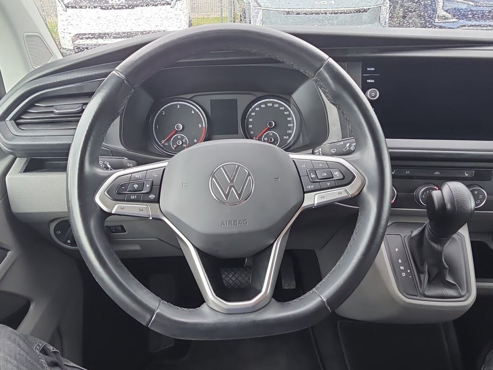 VW Transporter 2,0 TDi 150 Kassevogn DSG kort