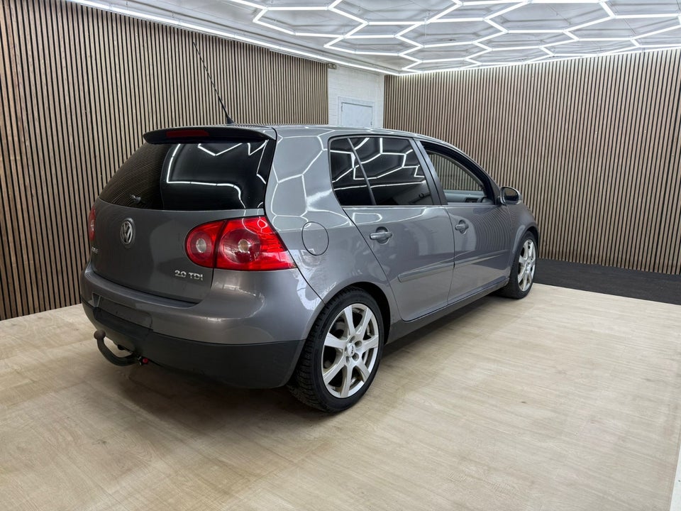 VW Golf V 2,0 TDi 140 Comfortline DSG 5d