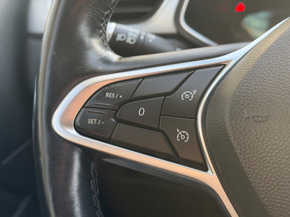 Renault Captur 1,6 E-Tech Intens 5d