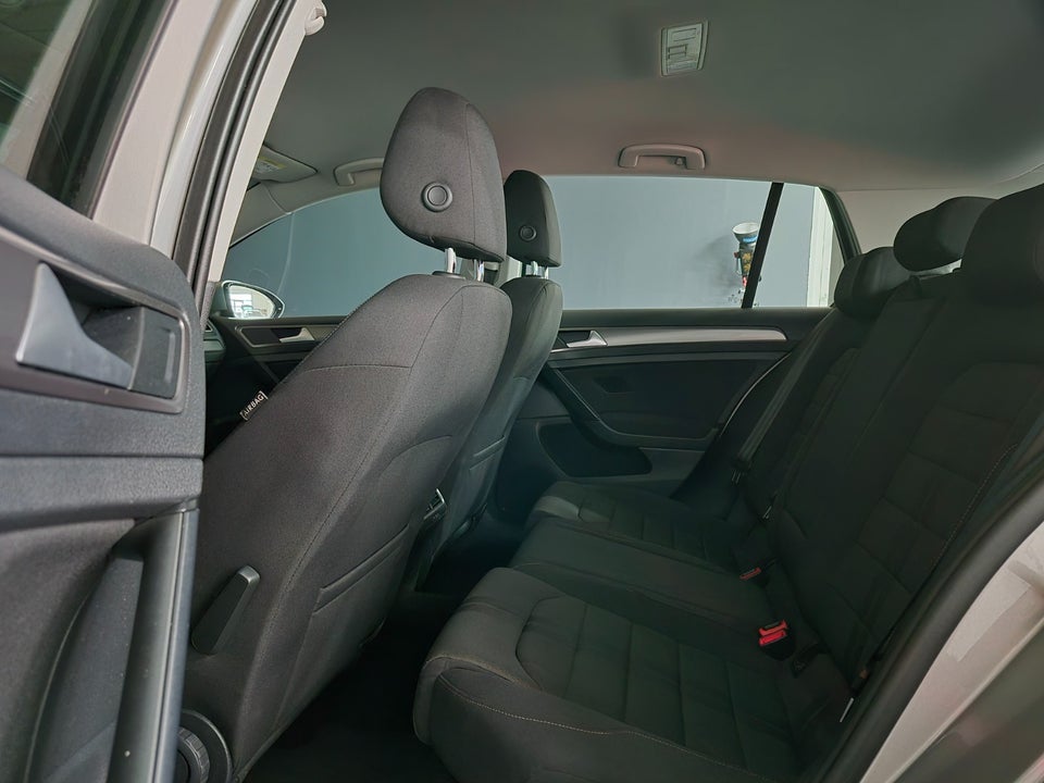 VW Golf VII 1,4 TSi 122 Trendline DSG BMT 5d