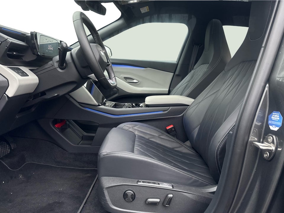 Ford Explorer 82 Premium Extended Range 5d