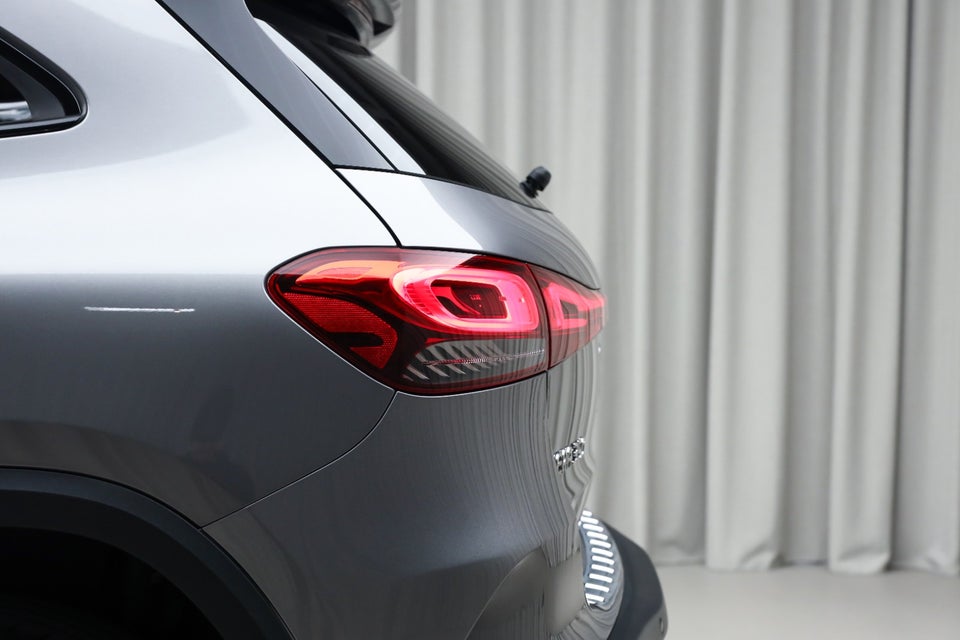 Mercedes EQA350 AMG Line 4Matic 5d